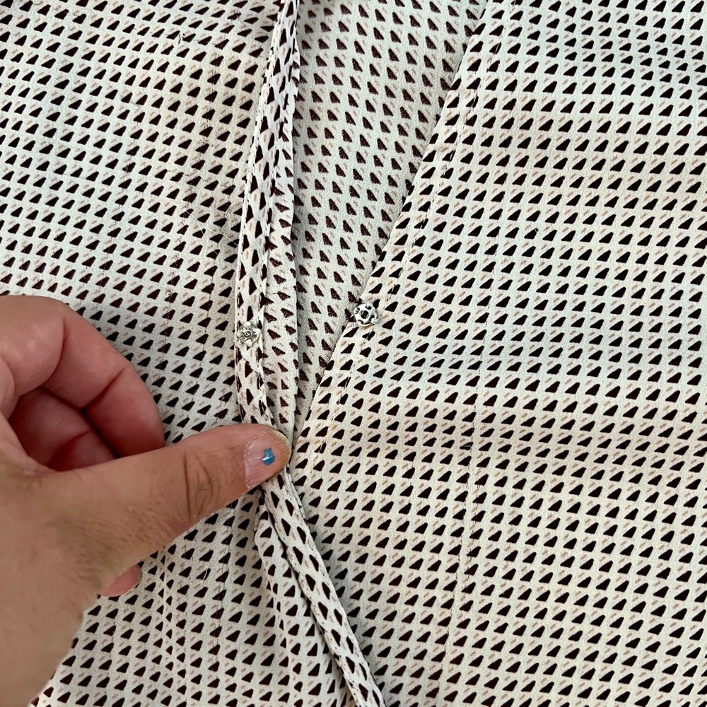 Ann Taylor Sleeveless Faux-Wrap Top - XS - Picture 4 of 5